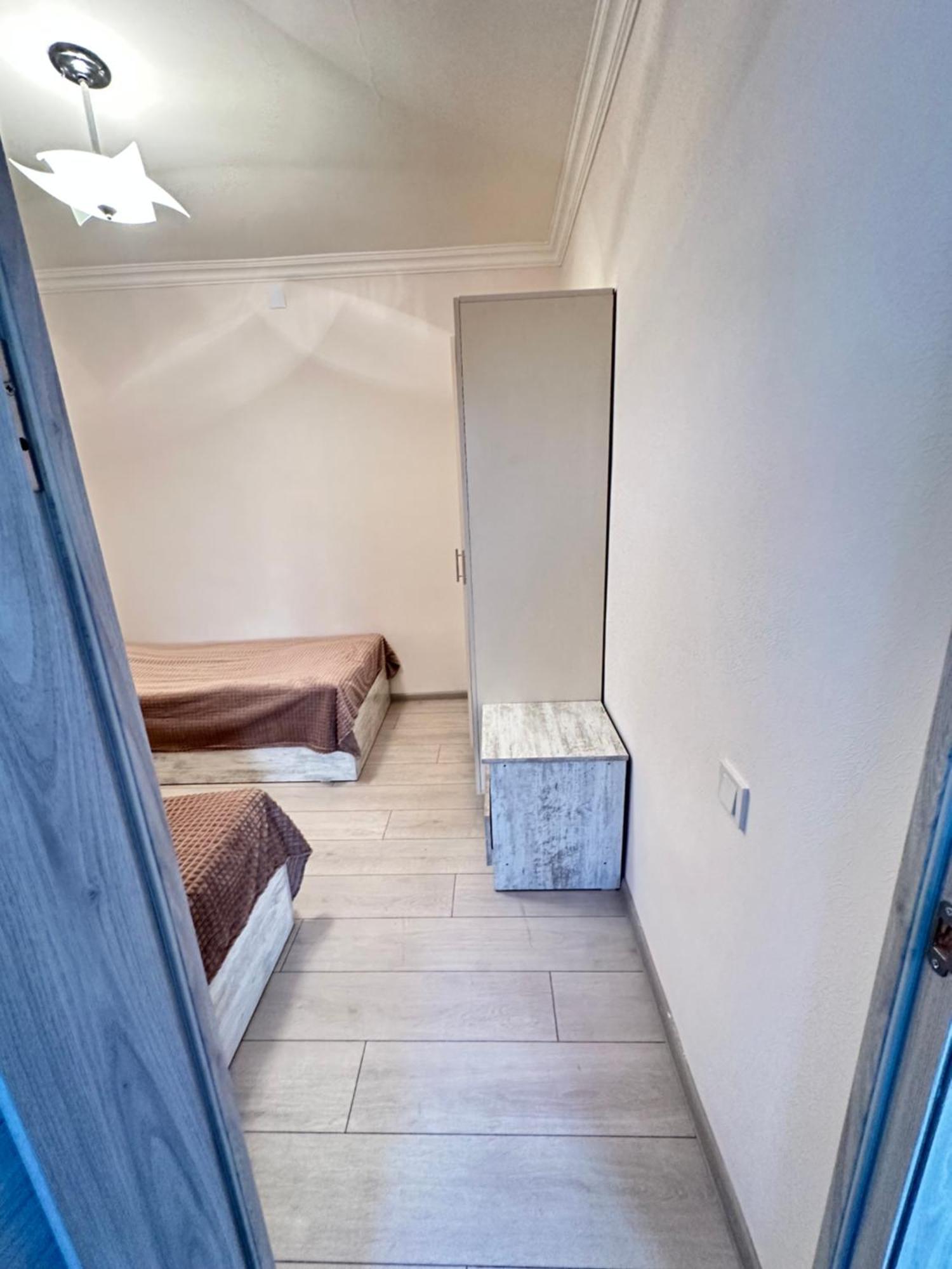 Flat Apartment *